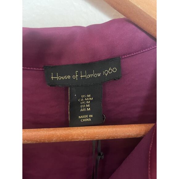 NWT House of Harlow Women’s Sz Medium Pink Button Front Satin Boxy Shirt - Picture 5 of 9